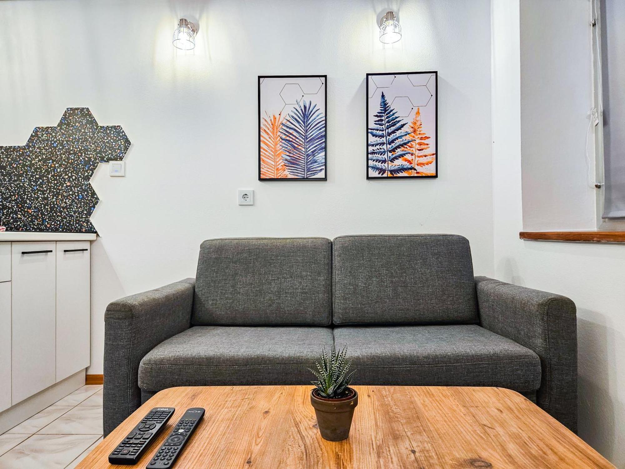 Glowleaf Loft Apartment *